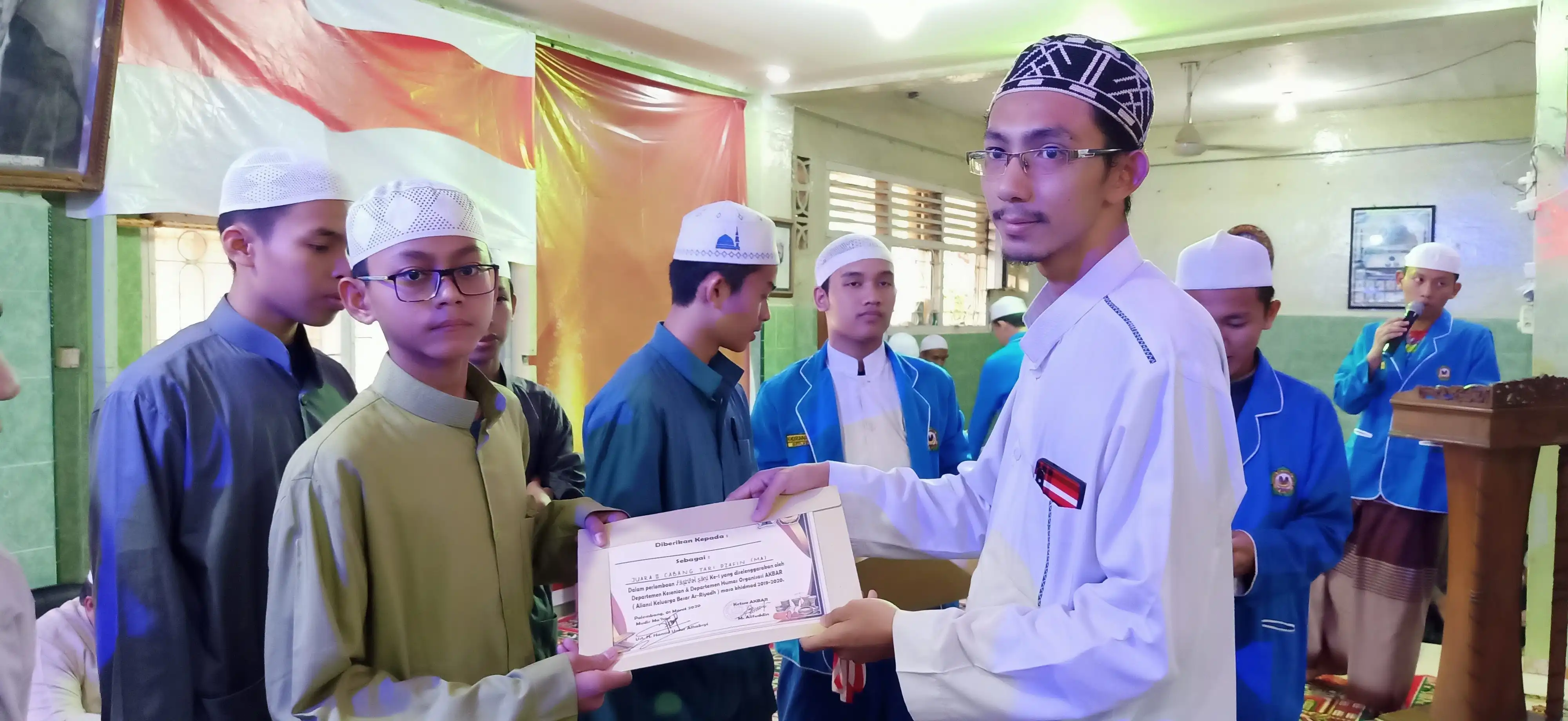 Pembagian Hadiah 49